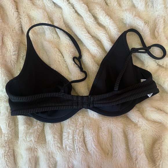 BNWOT La Senza new black underwire bikini top - Picture 3 of 6